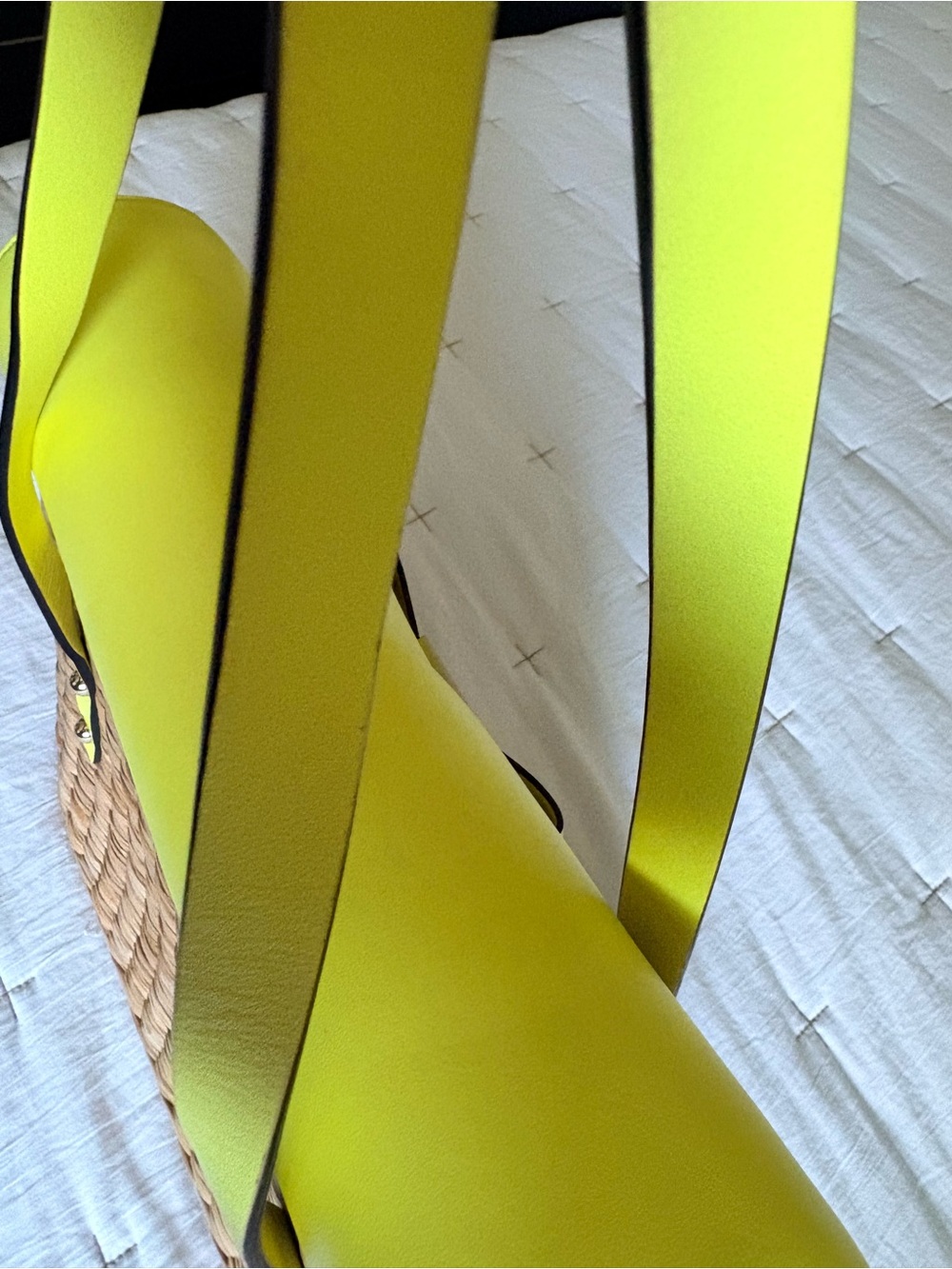 Kate Spade EUC Lime Tote Bag with Bow Accent - Picture 14 of 15